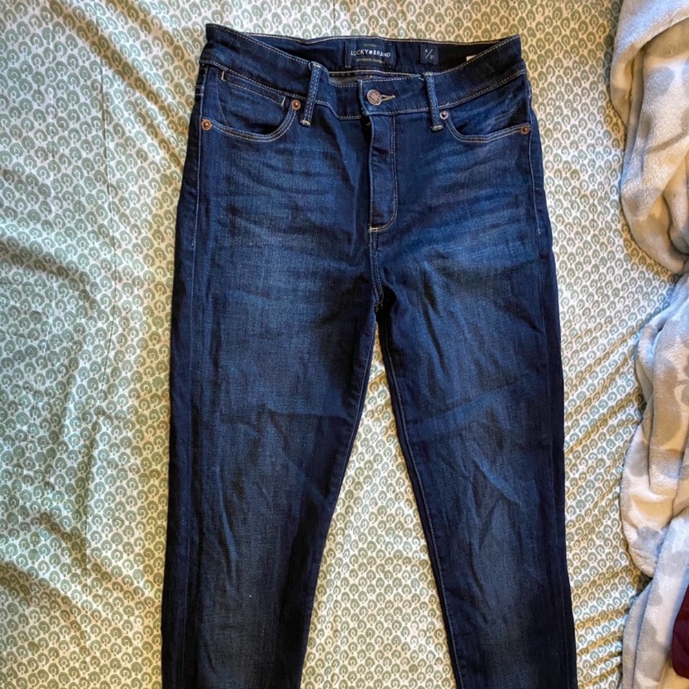 Lucky Brand Blue Skinny Jeans !!